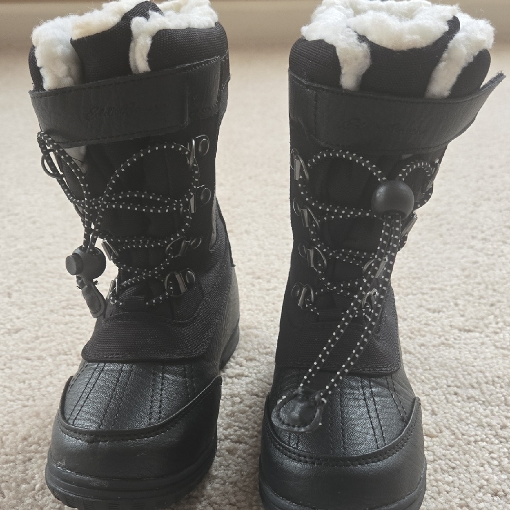 Eddie Bauer Black Winter Boots with White Fleece Lining